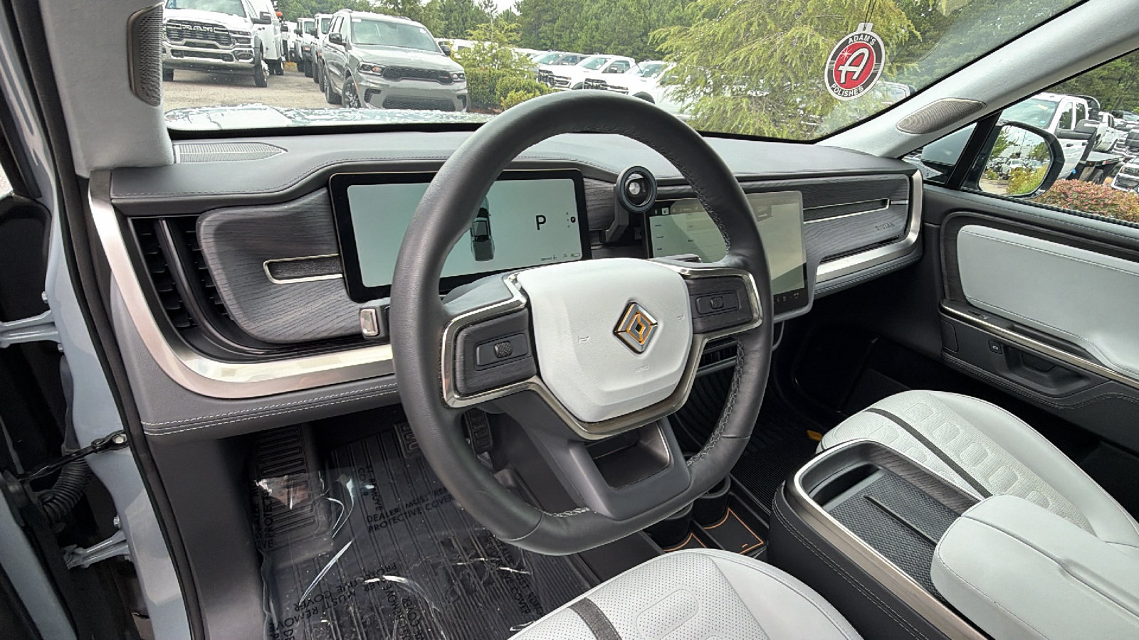 Used 2025 Rivian R1T Adventure AWD/4WD image 25