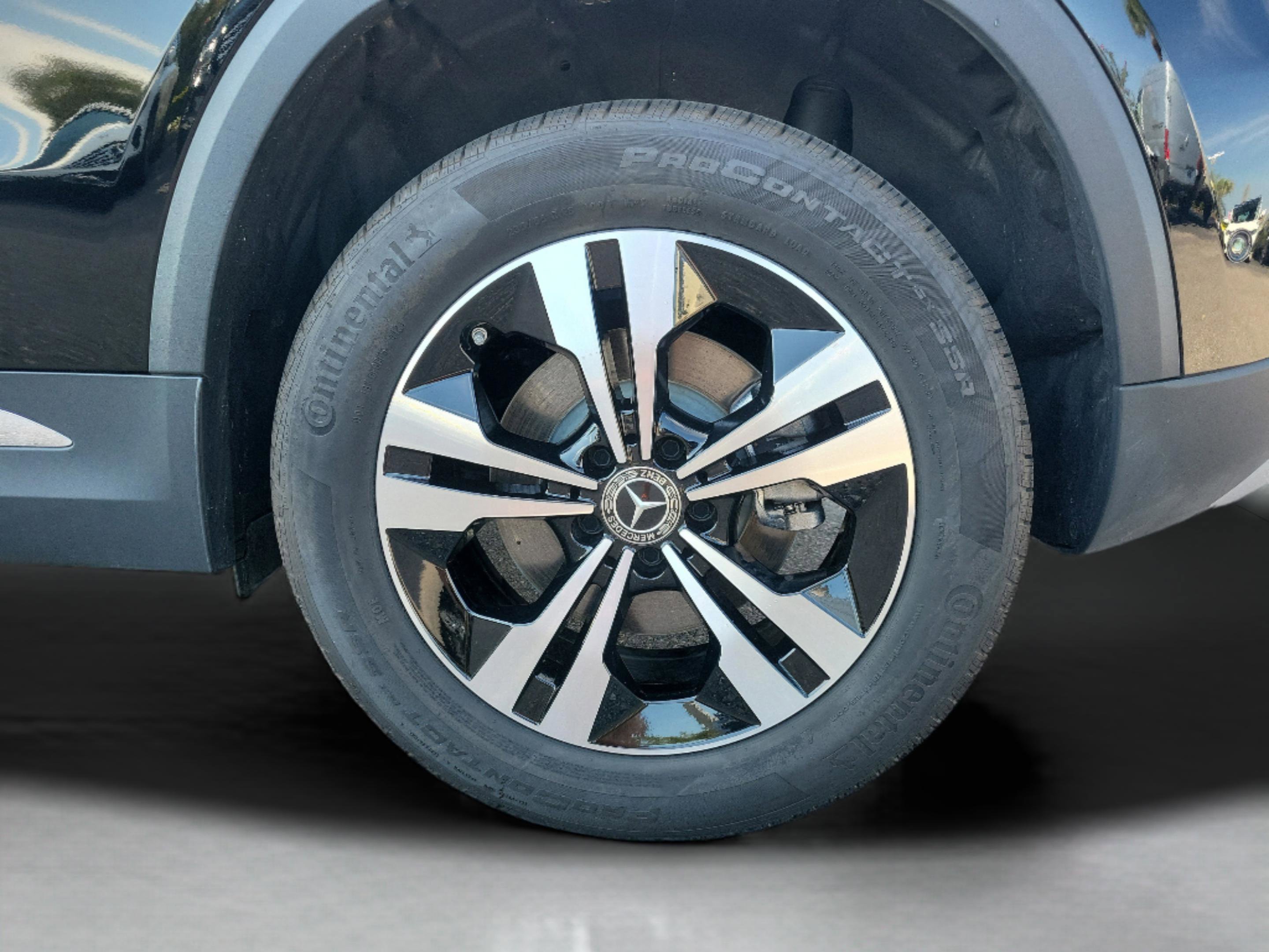 Certified 2025 Mercedes-Benz GLA 250 4MATIC image 6