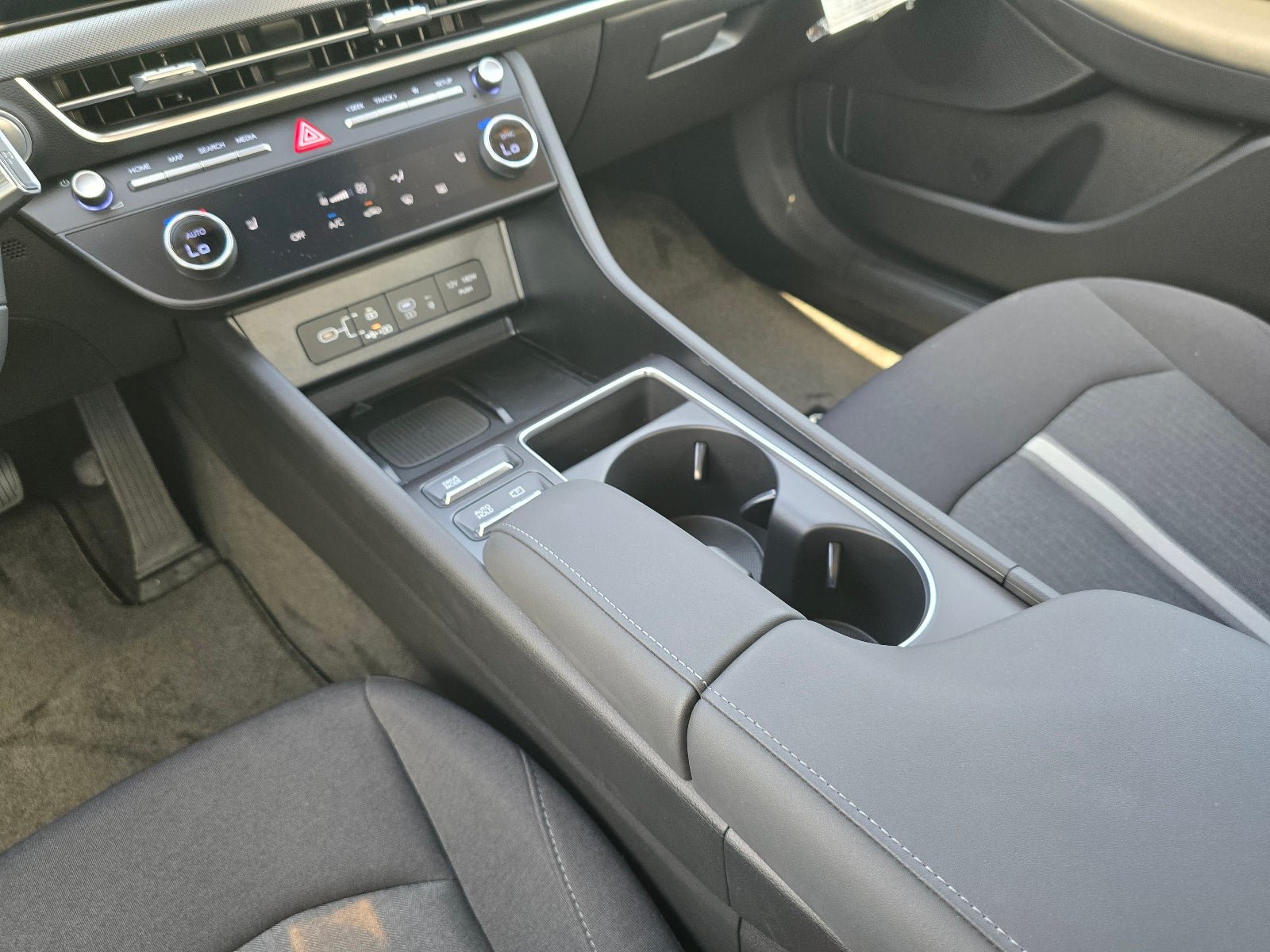 New 2026 Hyundai Sonata SEL FWD image 16