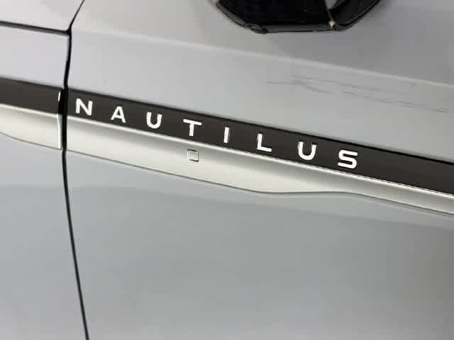 New 2026 Lincoln Nautilus Premier AWD/4WD image 28