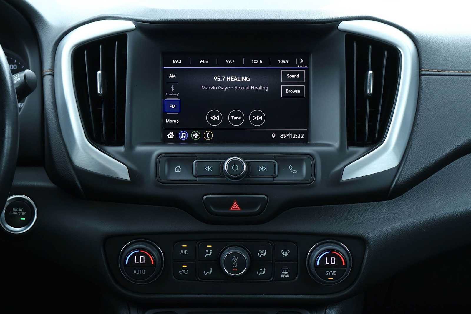 Used 2020 GMC Terrain SLE w/ Driver Convenience Package FWD image 16