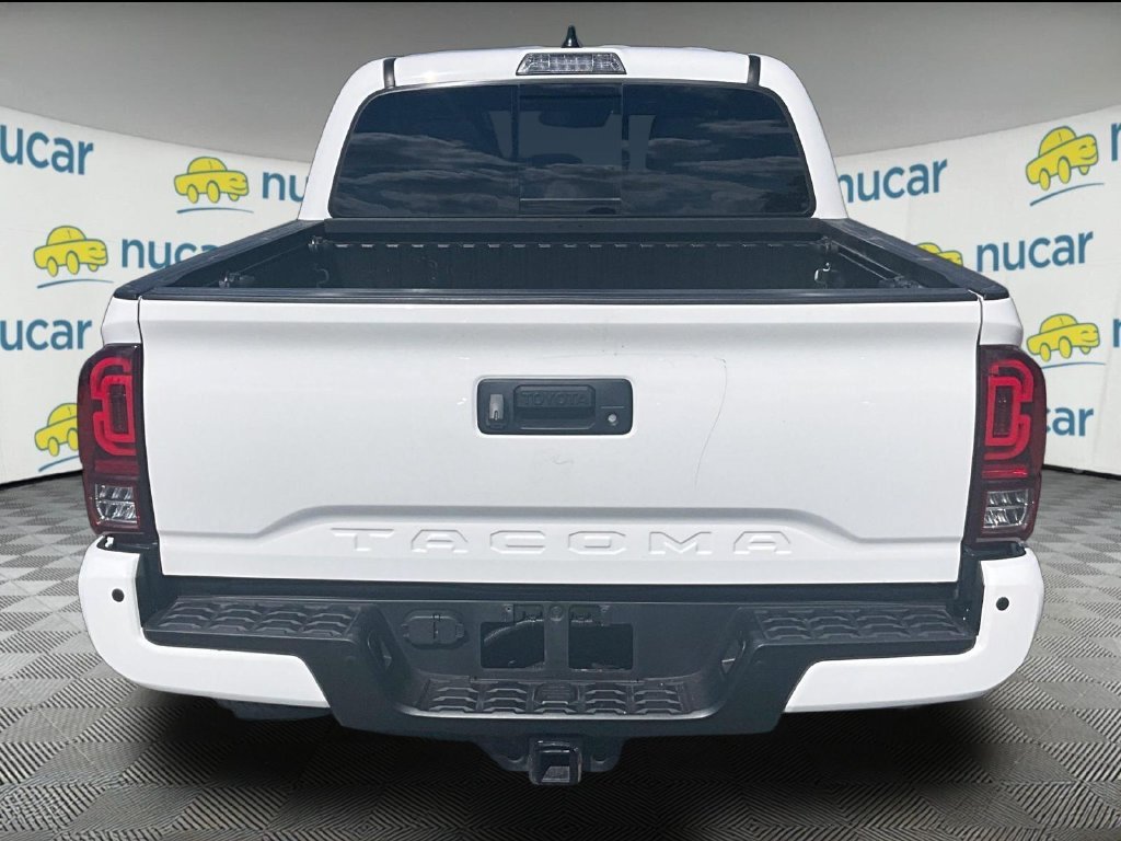 Used 2023 Toyota Tacoma SR5 AWD/4WD image 3