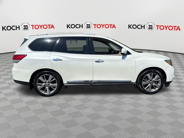 Used 2016 Nissan Pathfinder Platinum w/ Family Entertainment Package FWD image 9