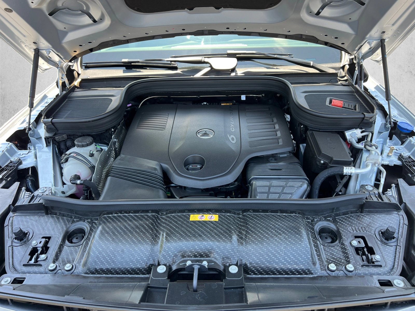 New 2026 Mercedes-Benz GLS 450 4MATIC image 18