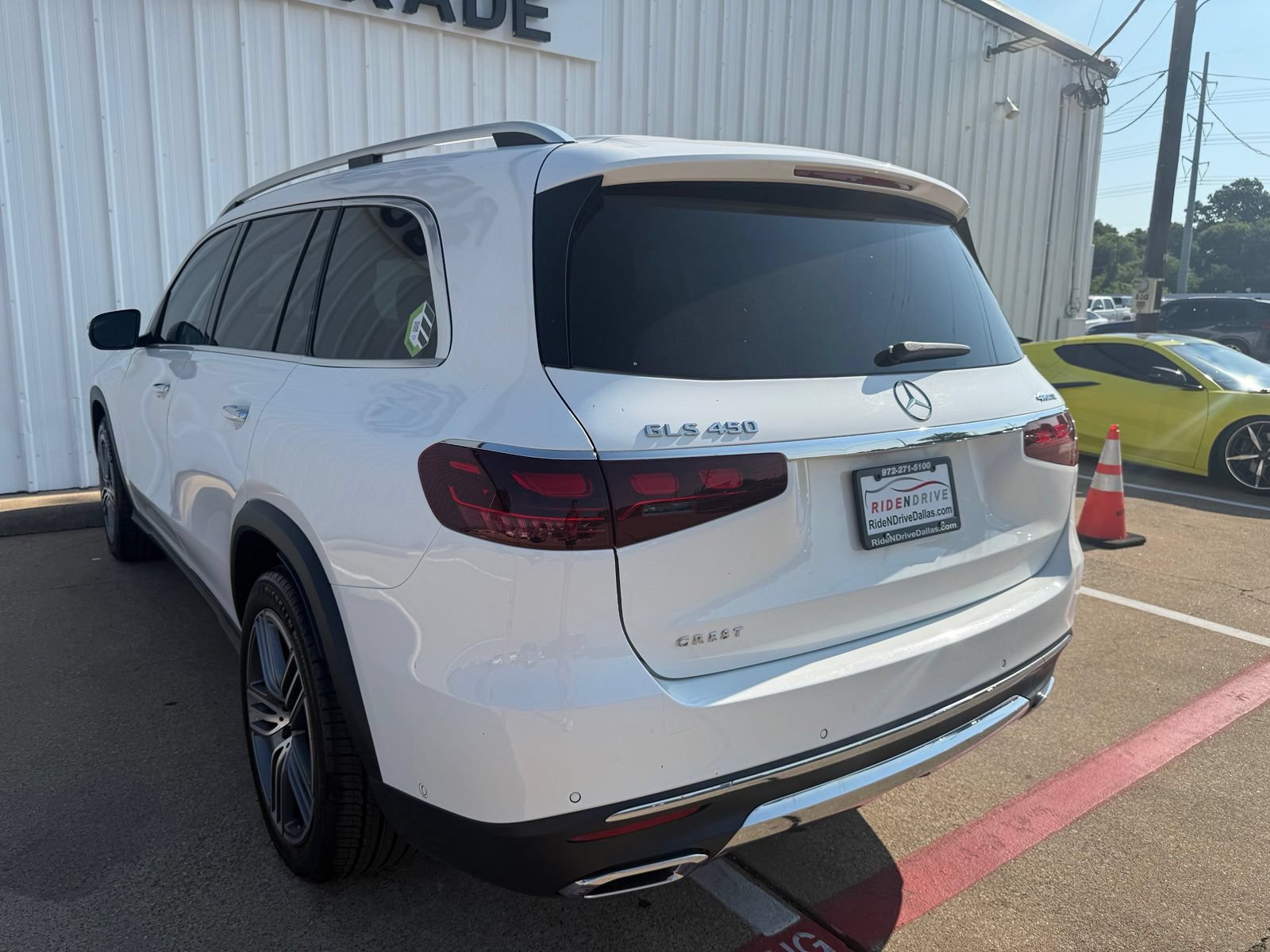 Used 2024 Mercedes-Benz GLS 450 4MATIC image 4