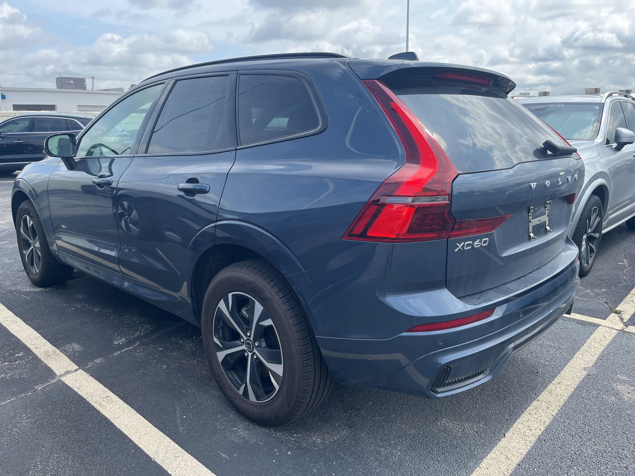 New 2026 Volvo XC60 B5 Core AWD/4WD image 6