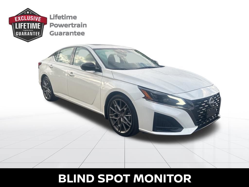 Certified 2023 Nissan Altima 2.0 SR image 8