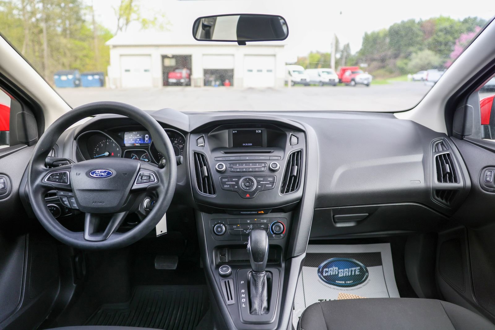 Certified 2017 Ford Focus SE FWD image 21