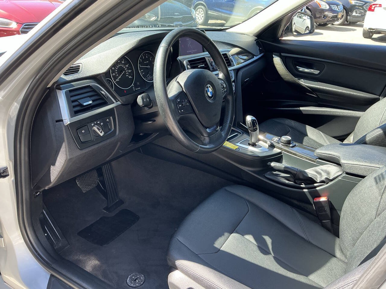 Used 2018 BMW 320i xDrive Sedan AWD/4WD image 20