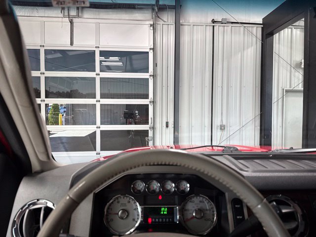 Used 2008 Ford F350 4x4 Crew Cab DRW Super Duty image 9