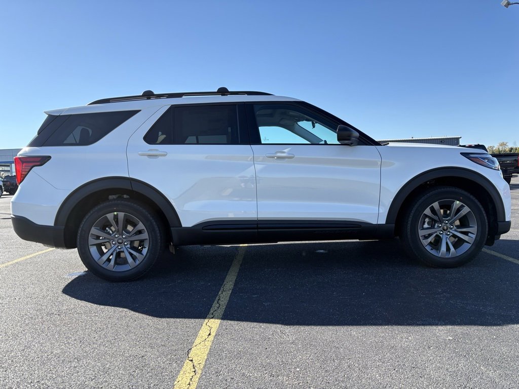 New 2026 Ford Explorer Active image 5