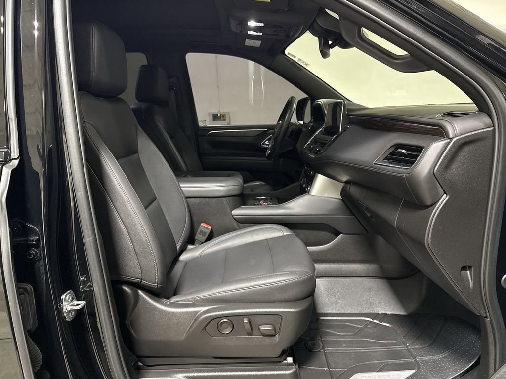 Used 2023 Chevrolet Tahoe Z71 w/ Luxury Package image 22