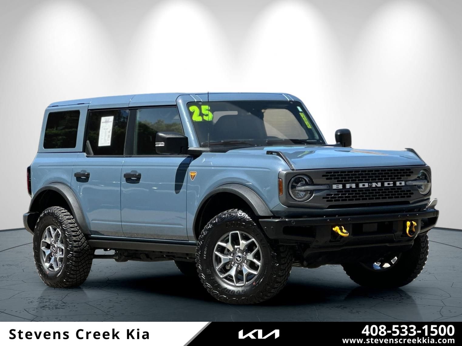 Used 2025 Ford Bronco Badlands AWD/4WD image 1