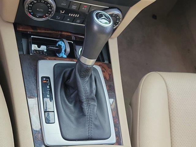 Used 2010 Mercedes-Benz GLK 350 4MATIC image 23