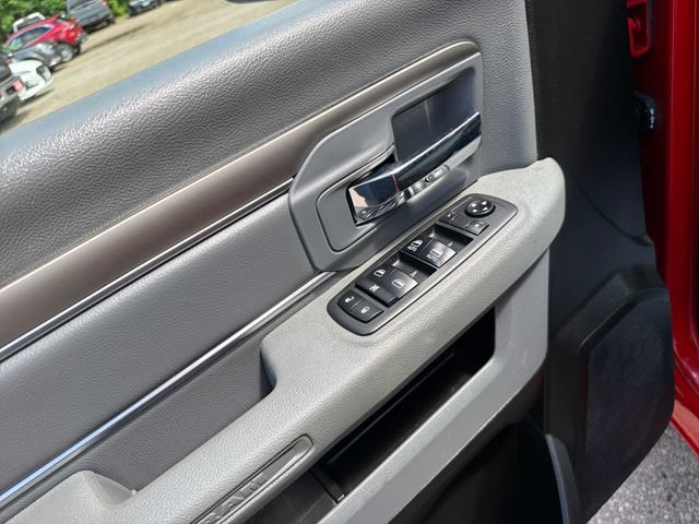 Used 2019 RAM 1500 Classic SLT AWD/4WD image 13