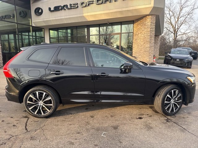 Used 2024 Volvo XC60 B5 Plus image 2