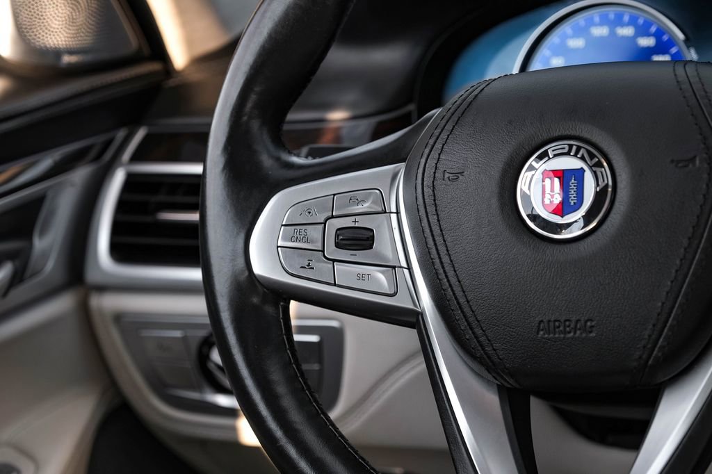 Used 2019 BMW ALPINA B7 xDrive w/ Luxury Rear Seating Package image 16