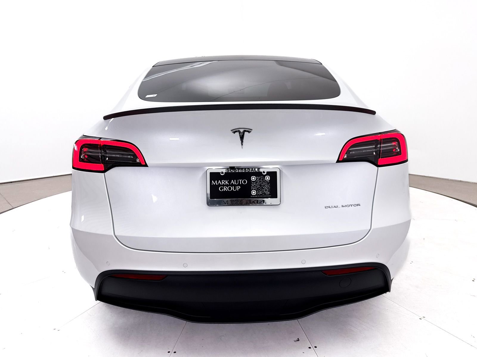 Used 2021 Tesla Model Y Long Range AWD/4WD image 17