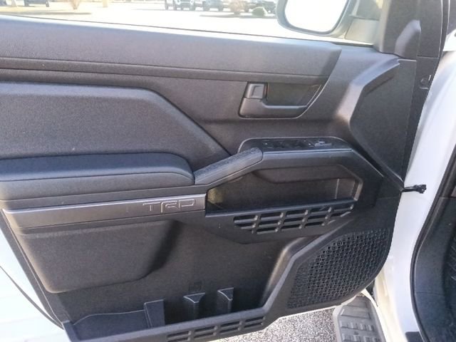 Used 2025 Toyota 4Runner TRD Off-Road image 11