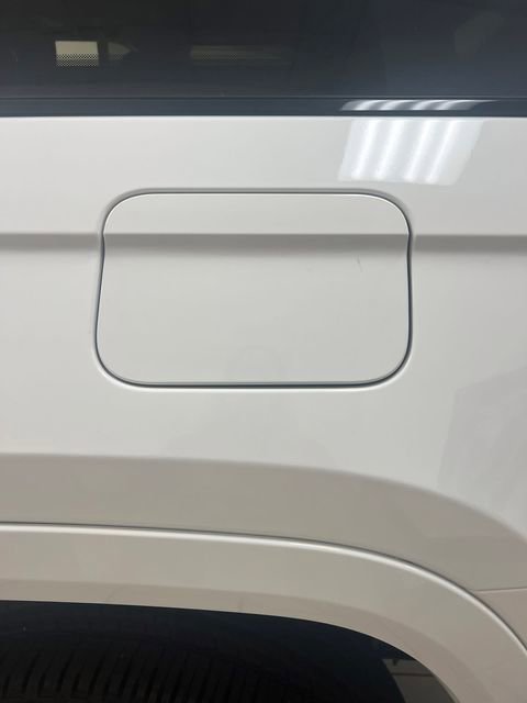 Used 2023 Jeep Grand Cherokee Overland AWD/4WD image 35