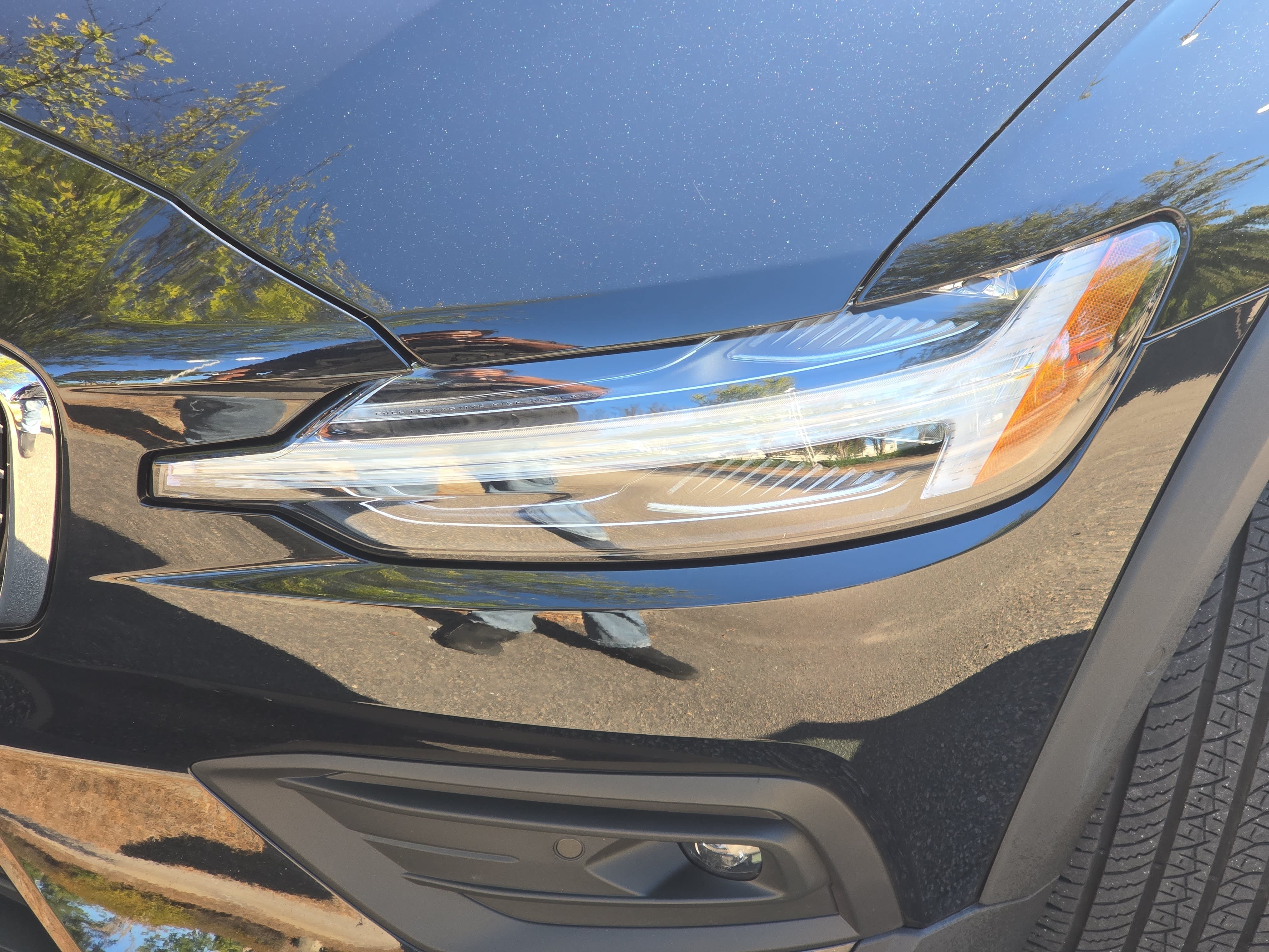 Used 2026 Volvo V60 B5 Cross Country Ultra AWD/4WD image 32