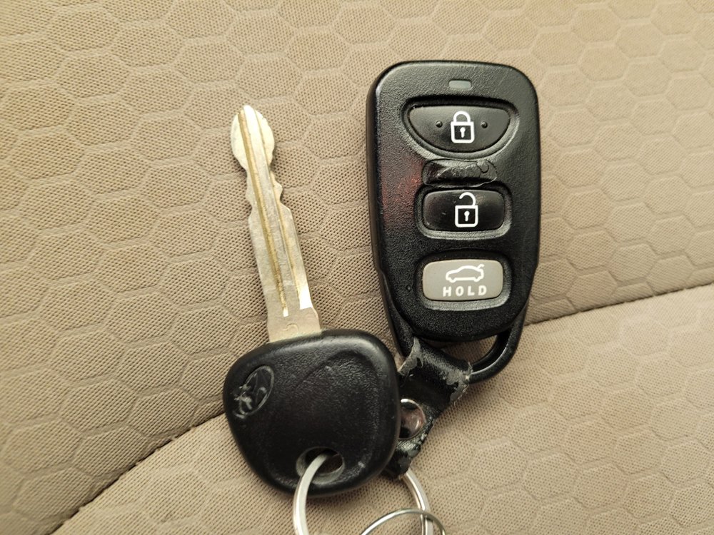 Used 2020 Hyundai Elantra SE image 32