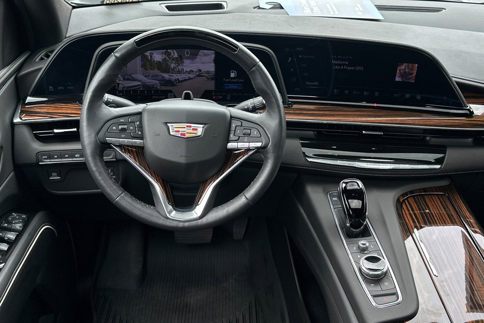 Used 2023 Cadillac Escalade Premium Luxury AWD/4WD image 13