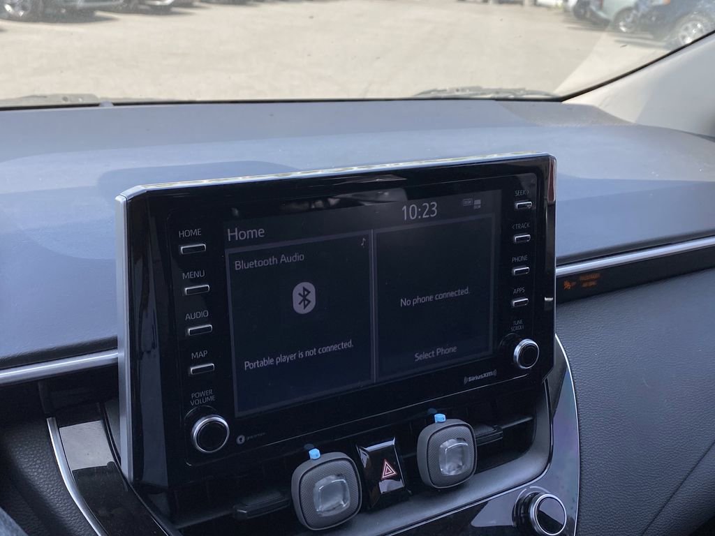 Used 2021 Toyota Corolla LE image 6