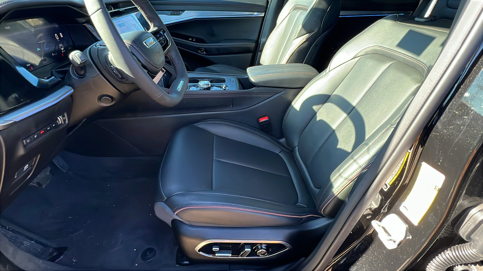 Used 2024 Jeep Wagoneer Launch Edition image 16