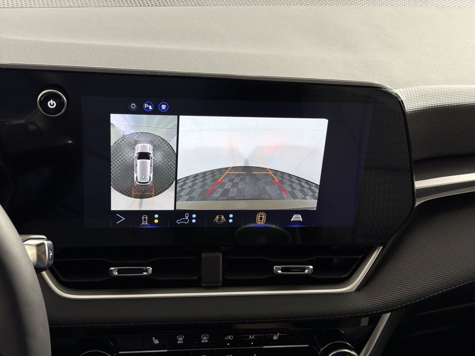 New 2027 Chevrolet Equinox LT w/ Safety and Technology Package AWD/4WD image 19