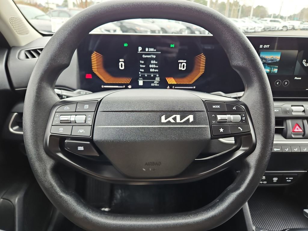 Used 2025 Kia K4 LXS image 10