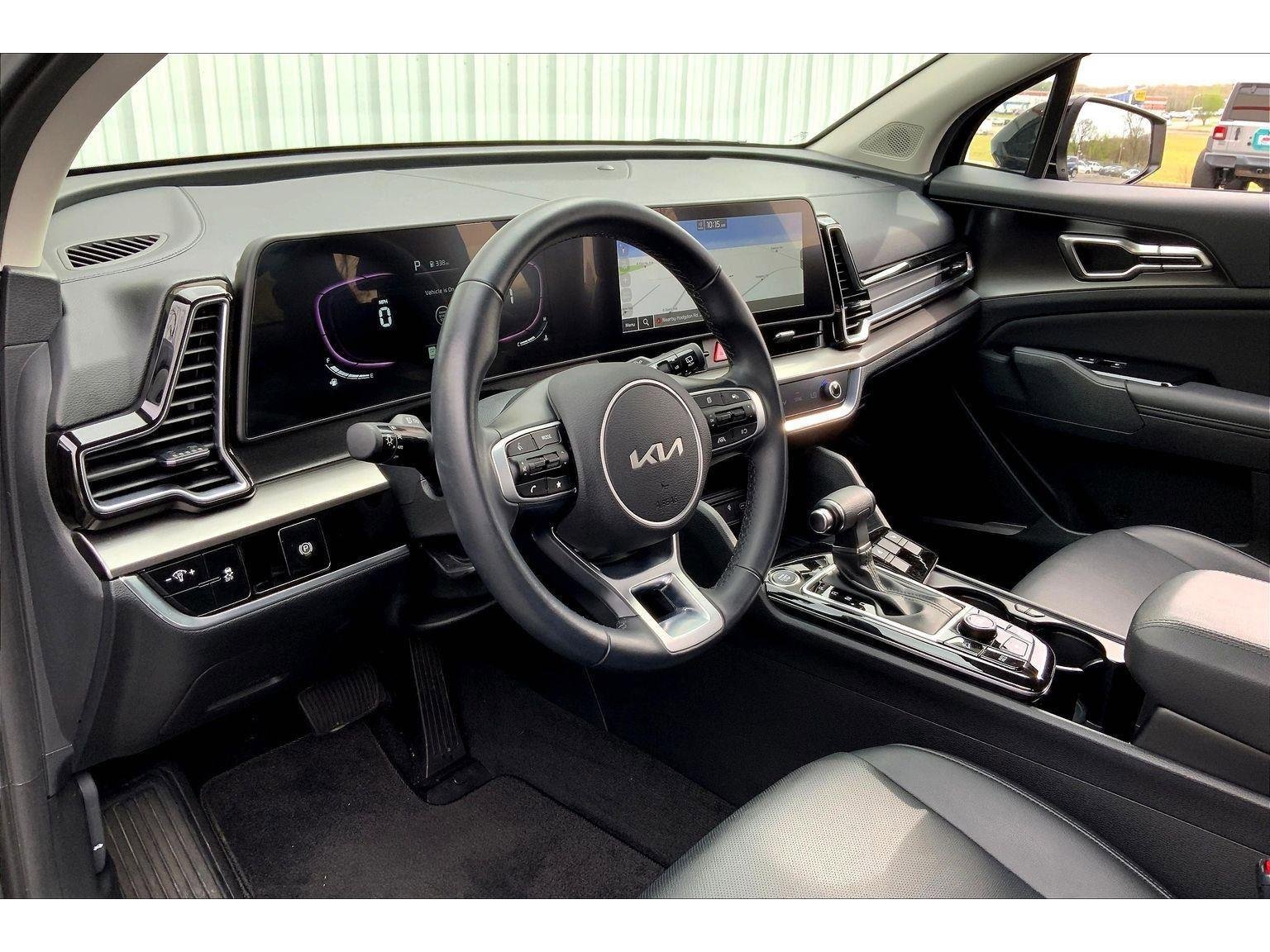 Used 2023 Kia Sportage EX image 12