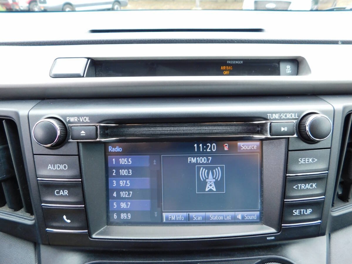 Used 2016 Toyota RAV4 LE AWD/4WD image 12