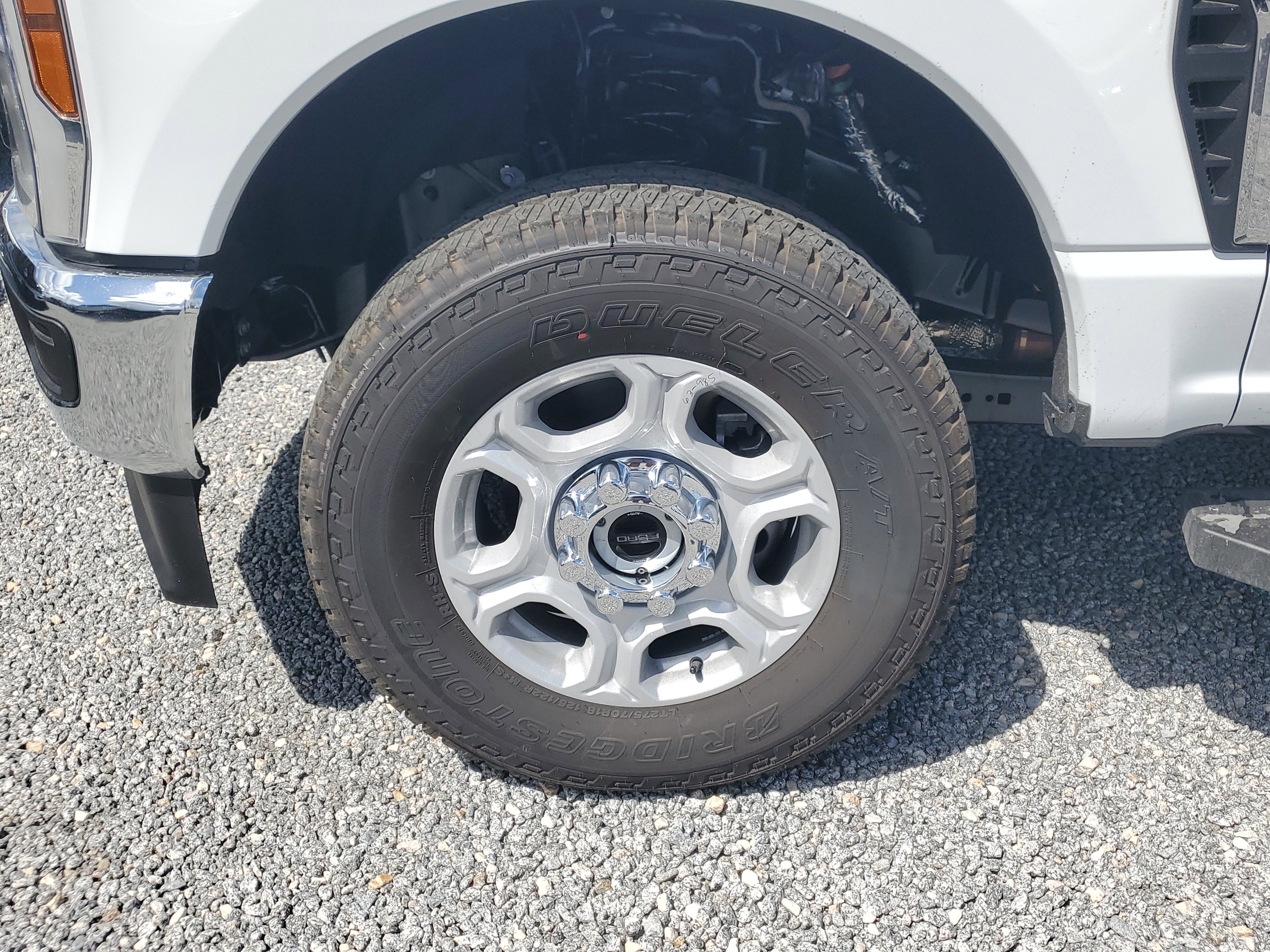 New 2026 Ford F250 XLT w/ FX4 Off-Road Package image 5