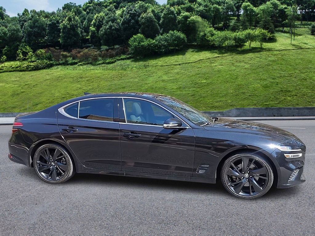 Used 2023 Genesis G70 2.0T w/ Sport Prestige Package image 9