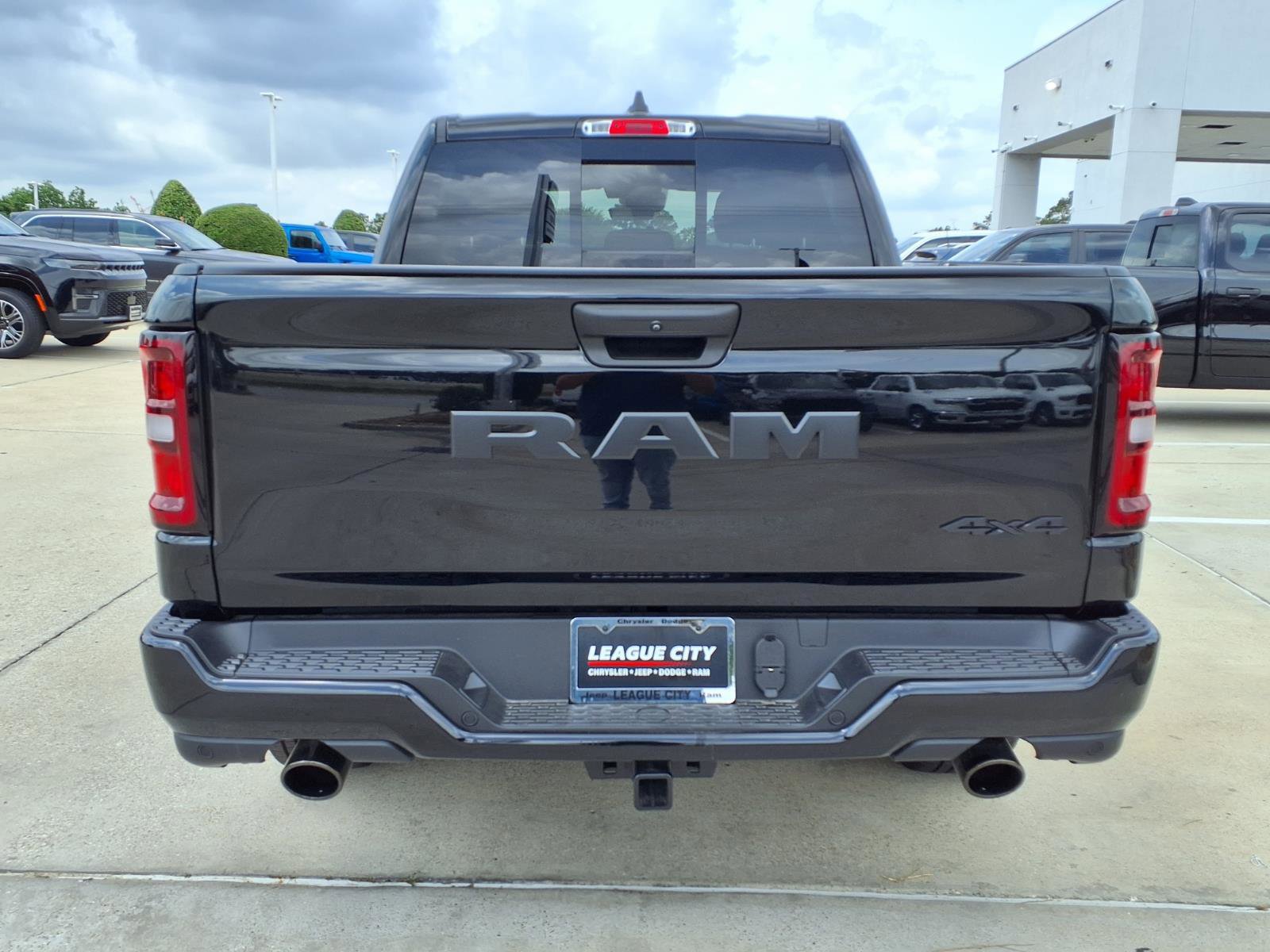 New 2026 RAM 1500 Express AWD/4WD image 6