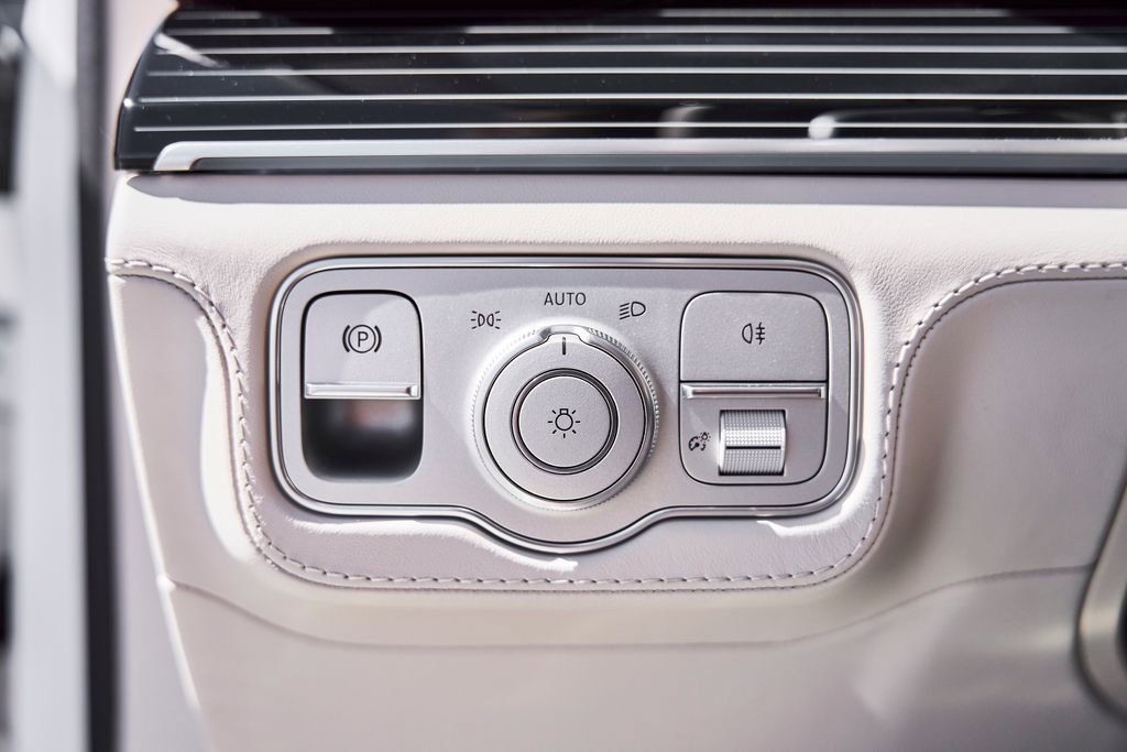 Used 2026 Mercedes-Benz Maybach GLS 600 4MATIC image 62