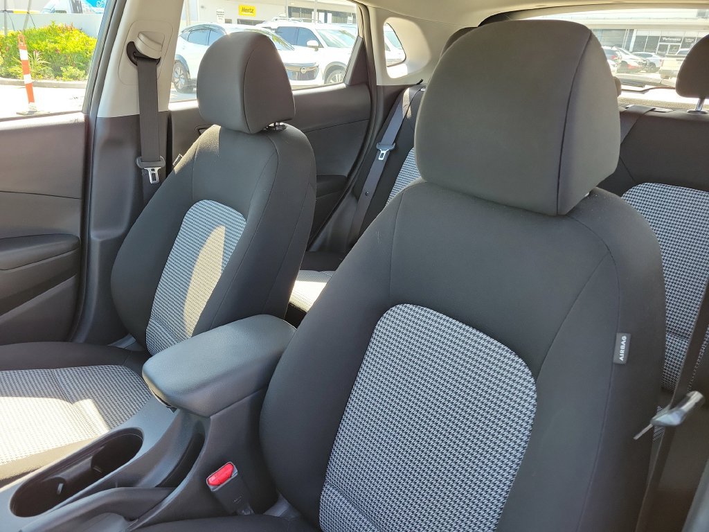 Used 2022 Hyundai Kona SE w/ Cargo Package FWD image 26