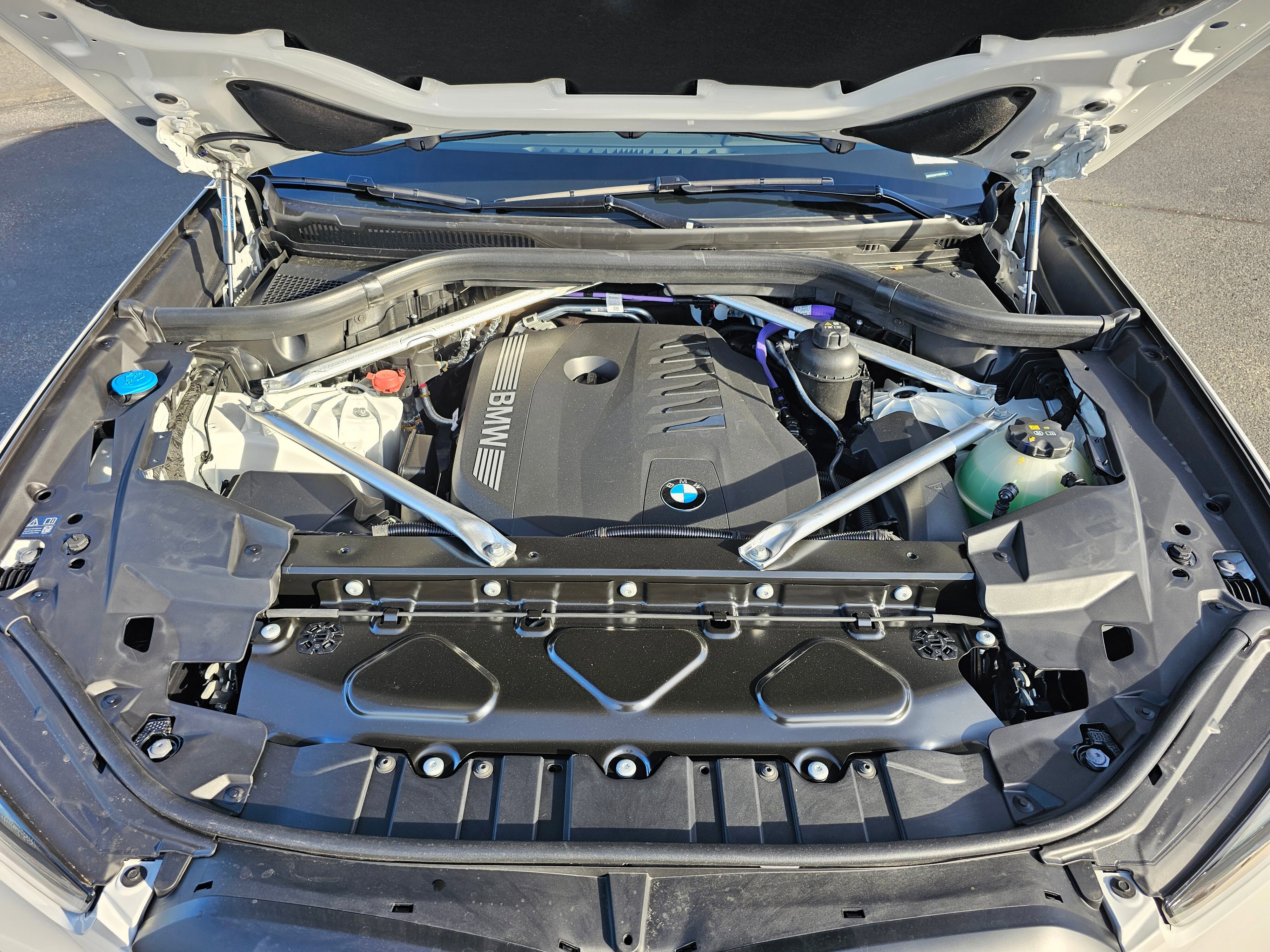 New 2026 BMW X5 xDrive40i w/ Executive Package image 9