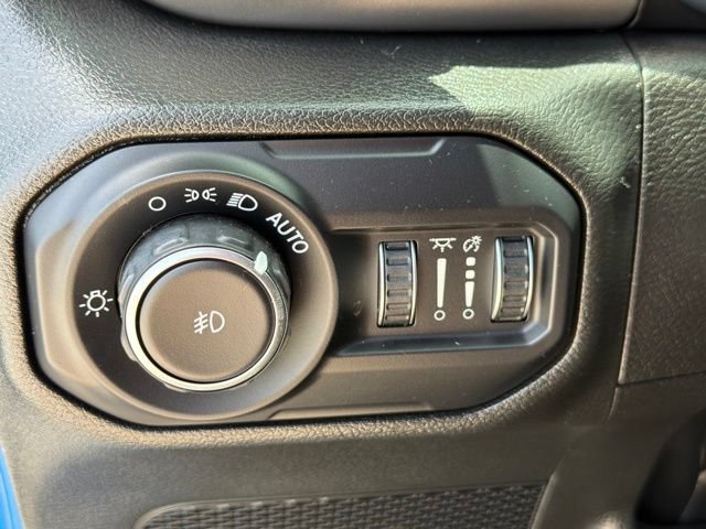 Used 2022 Jeep Wrangler Unlimited Sport AWD/4WD image 29