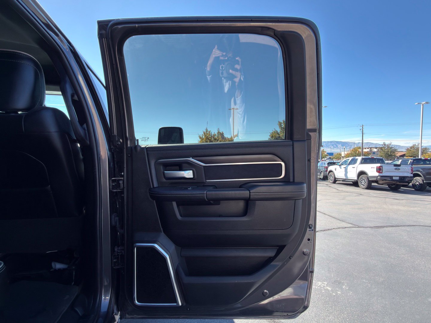 Used 2025 RAM 2500 Laramie w/ Night Edition AWD/4WD image 43