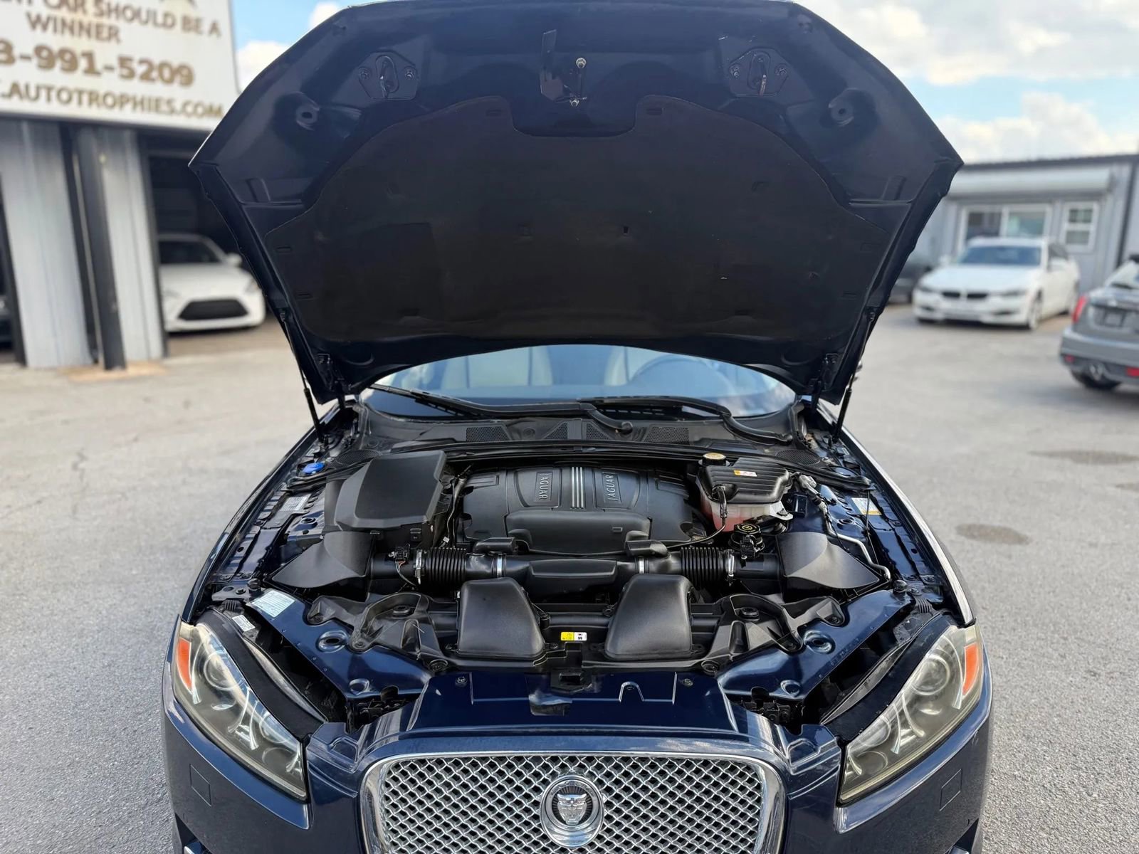 Used 2012 Jaguar XF Portfolio image 27