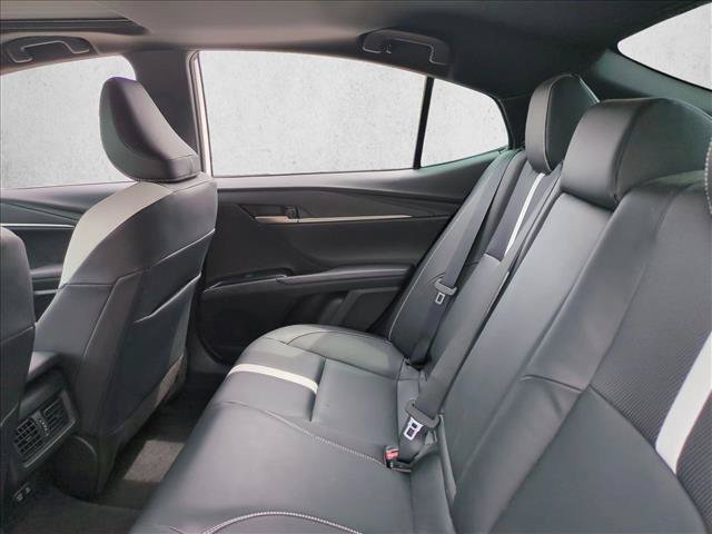Used 2025 Toyota Camry SE w/ Convenience Package FWD image 20