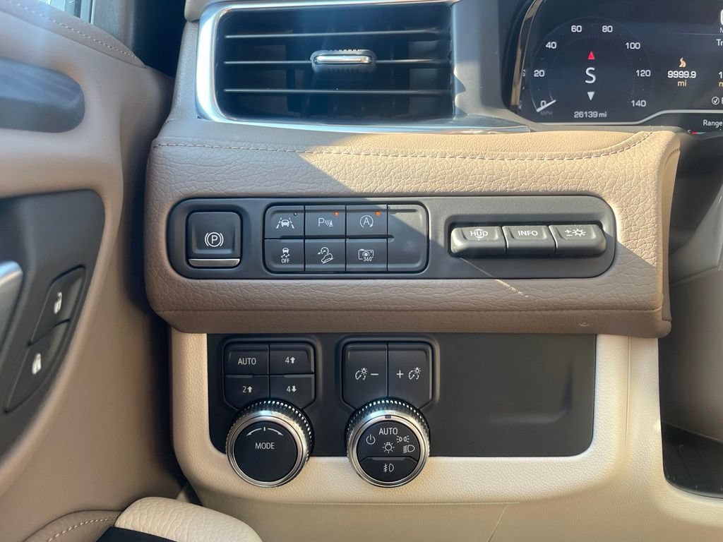 Used 2024 GMC Yukon Denali AWD/4WD image 14