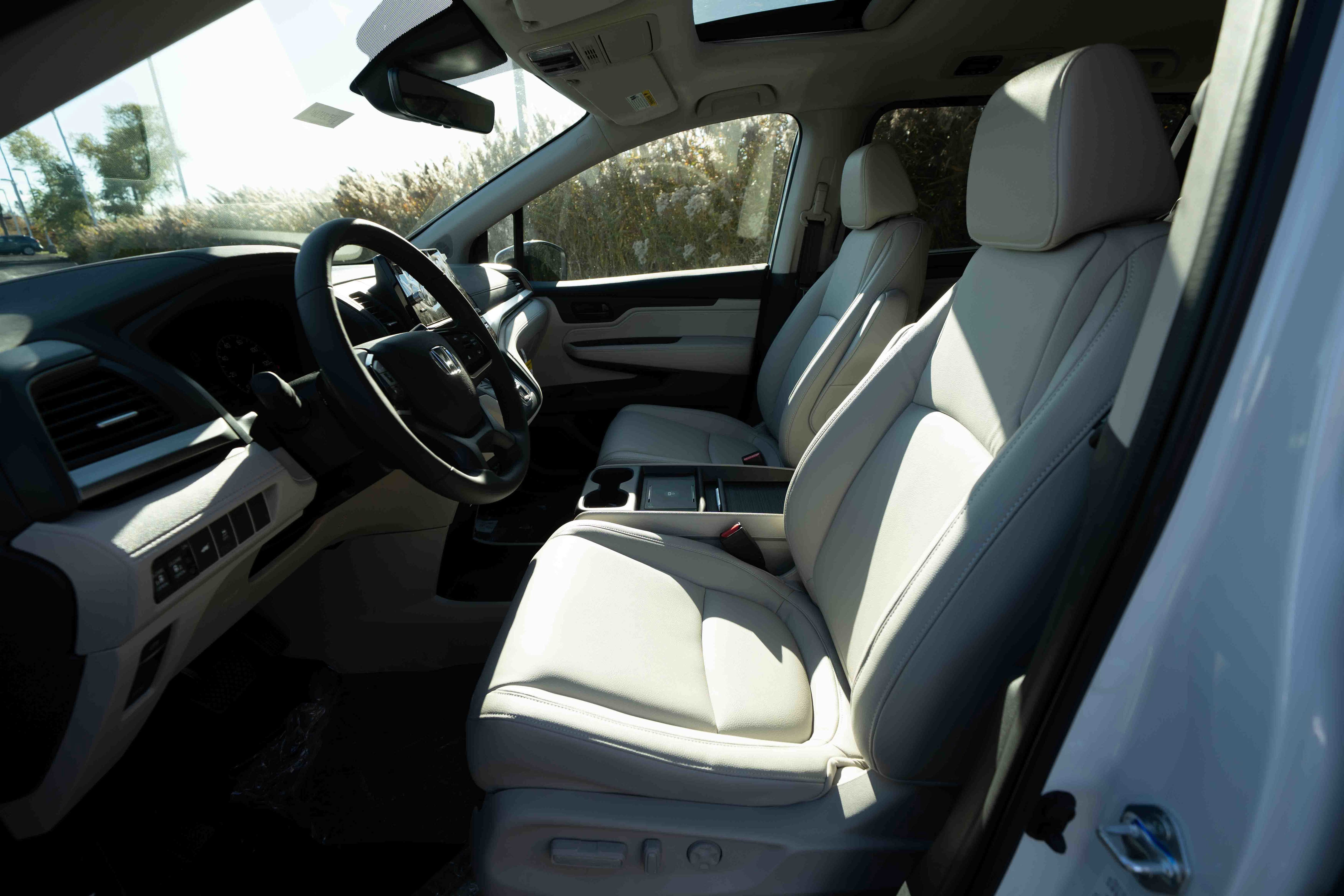 New 2026 Honda Odyssey EX-L image 9