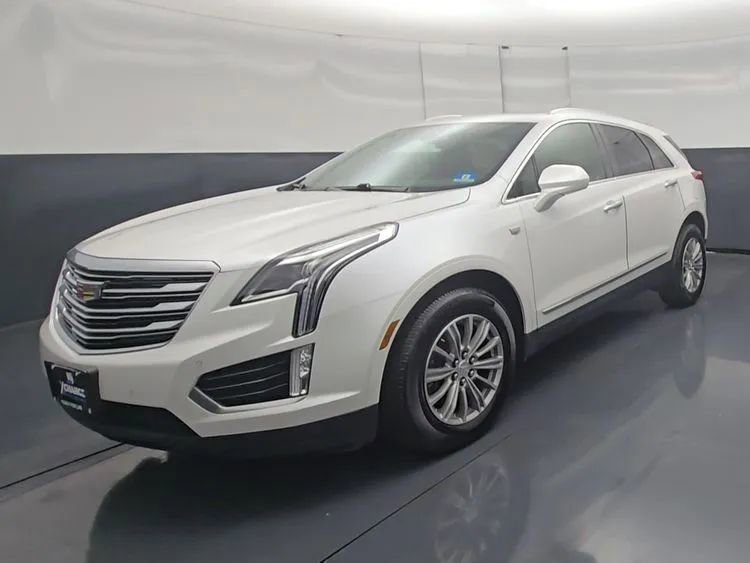 Used 2018 Cadillac XT5 Luxury w/ Driver Awareness Package AWD/4WD image 11