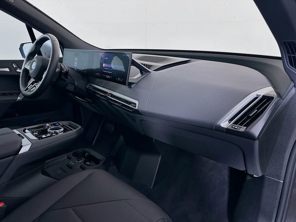 Used 2025 BMW iX xDrive50 image 29