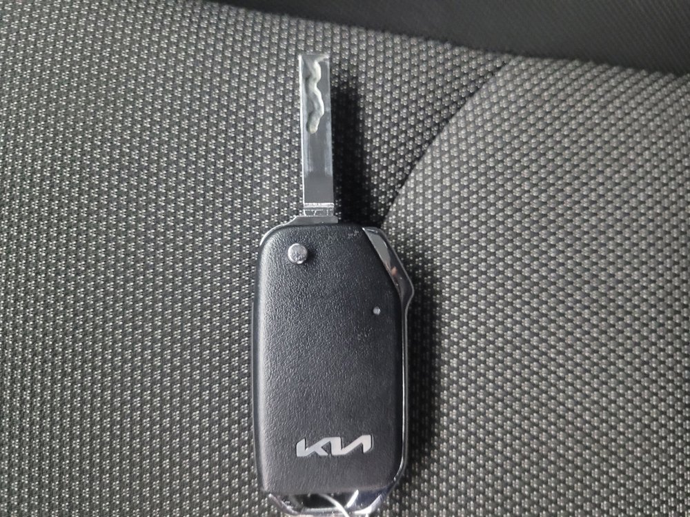 Used 2023 Kia Forte LXS image 32