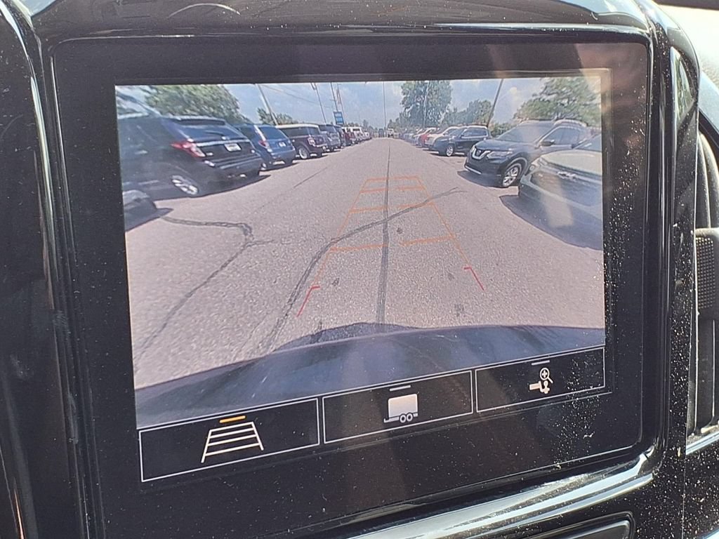 Used 2020 Chevrolet Traverse LT w/ LPO, Floor Liner Package AWD/4WD image 17
