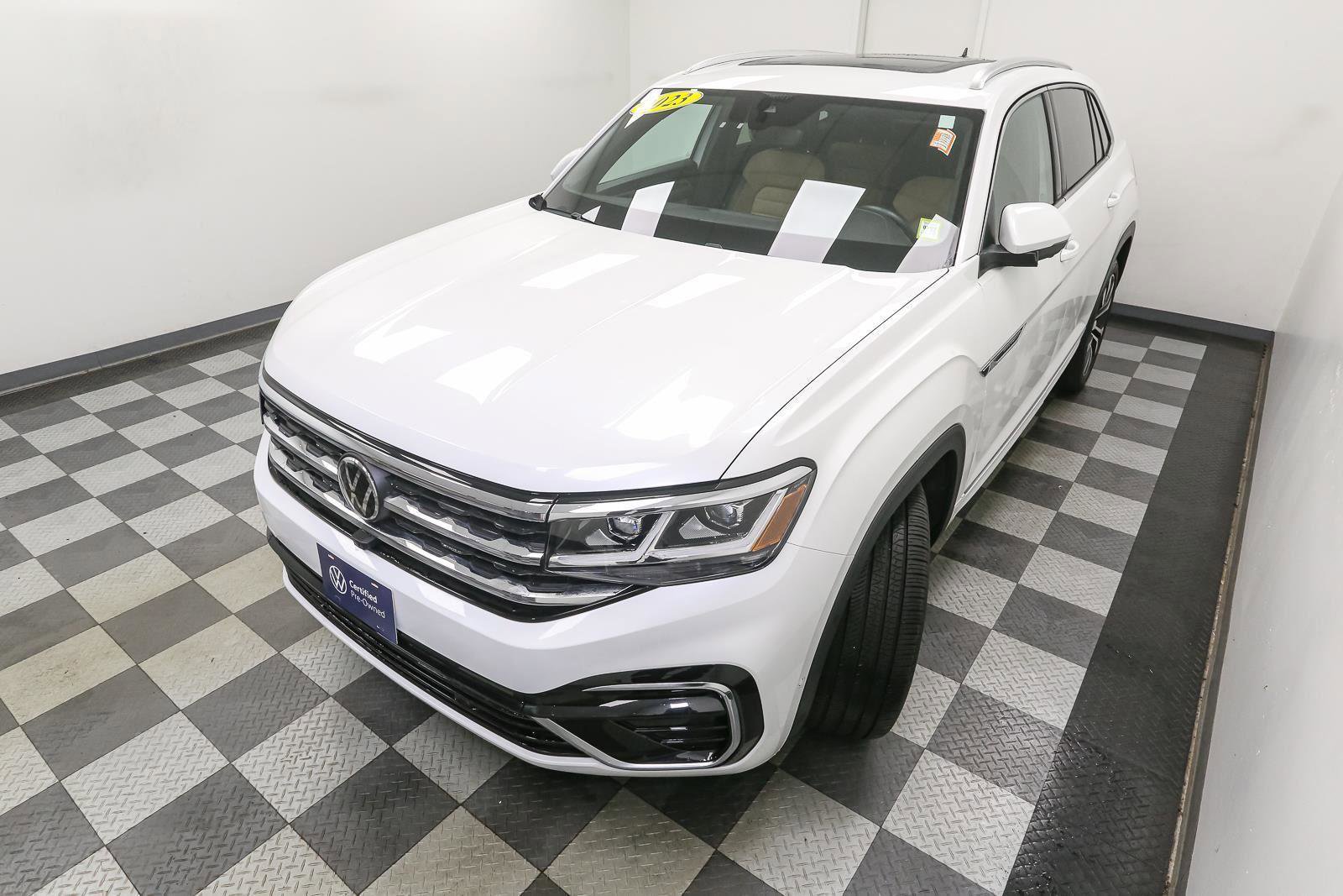 Certified 2023 Volkswagen Atlas Cross Sport SEL Premium R-Line image 7
